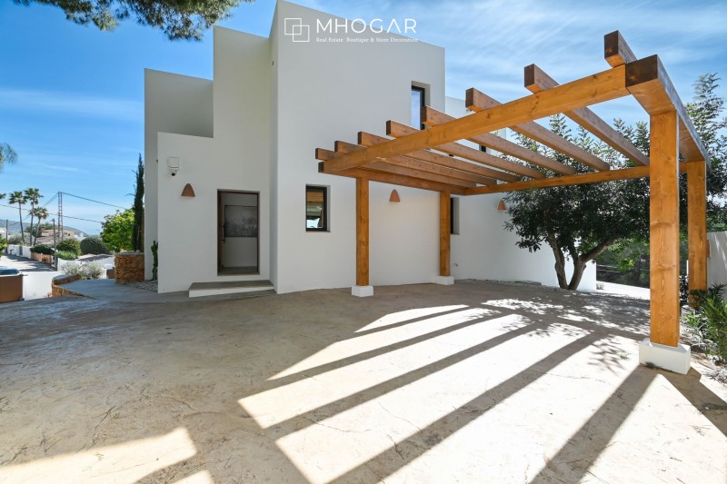 El arte de vivir en Moraira, Costa Blanca - elegante villa de obra nueva de estilo mediterráneo con vistas abiertas!